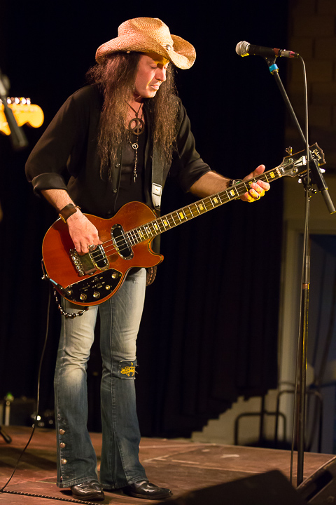 Alvin Youngblood Hart’s Muscle Theory @ Duvelblues, picture 7, photographed by Marc Verdonck - FrontView Magazine