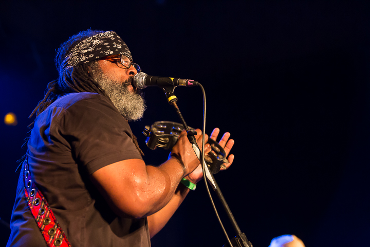 Alvin Youngblood Hart’s Muscle Theory @ Duvelblues, picture 17, photographed by Marc Verdonck - FrontView Magazine