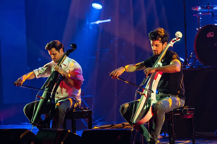 2 Cello's @ Koninklijk Circus, picture 1, photographed by Edwin Houdevelt - FrontView Magazine