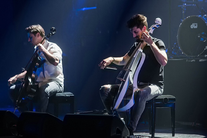 2 Cello's @ Koninklijk Circus, picture 11, photographed by Edwin Houdevelt - FrontView Magazine