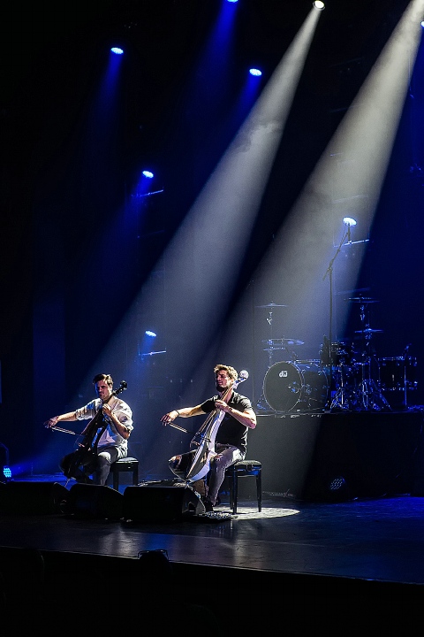 2 Cello's @ Koninklijk Circus, picture 13, photographed by Edwin Houdevelt - FrontView Magazine