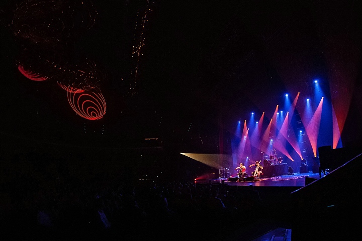 2 Cello's @ Koninklijk Circus, picture 14, photographed by Edwin Houdevelt - FrontView Magazine
