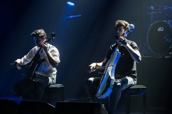 2 Cello's @ Koninklijk Circus, picture 16, photographed by Edwin Houdevelt - FrontView Magazine