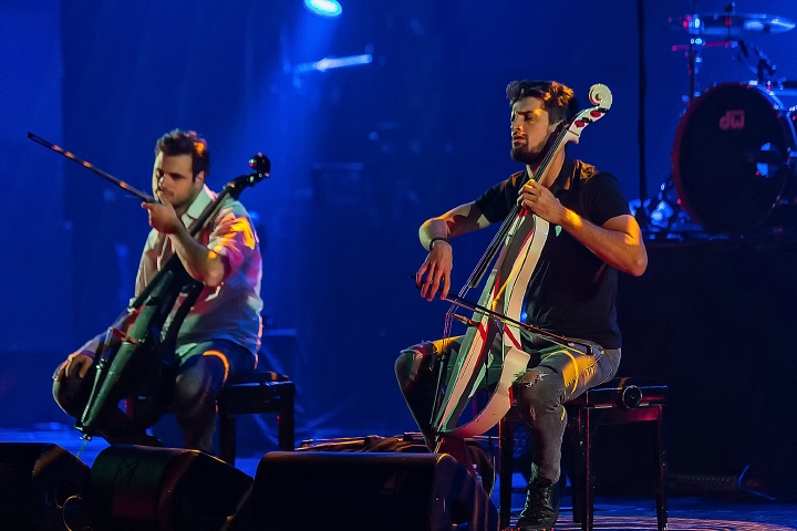 2 Cello's @ Koninklijk Circus, picture 19, photographed by Edwin Houdevelt - FrontView Magazine