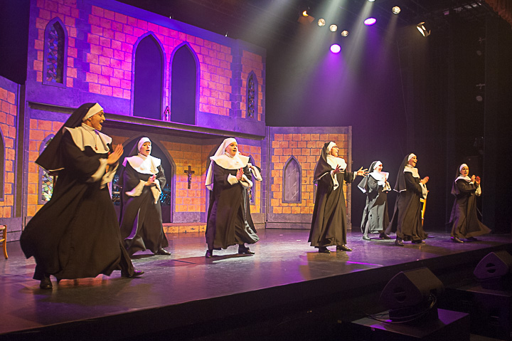 Première Nonsens, de musical @ CC Evergem, foto 13, foto's door Goele Bormans - FrontView Magazine