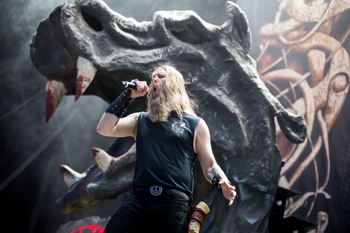 Amon Amarth @ NOVA ROCK 2016, foto 8, foto's door Dorien Goetschalckx - FrontView Magazine