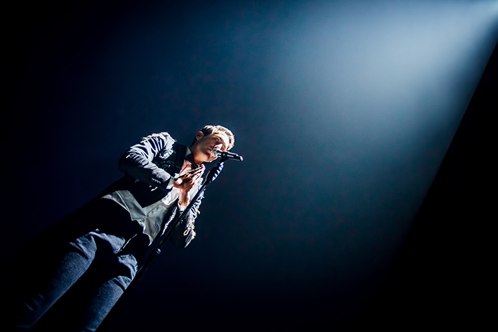 Mika @ Country Hall Liège, picture 2, photographed by Elke Briers - FrontView Magazine