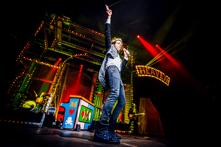 Mika @ Country Hall Liège, picture 11, photographed by Elke Briers - FrontView Magazine