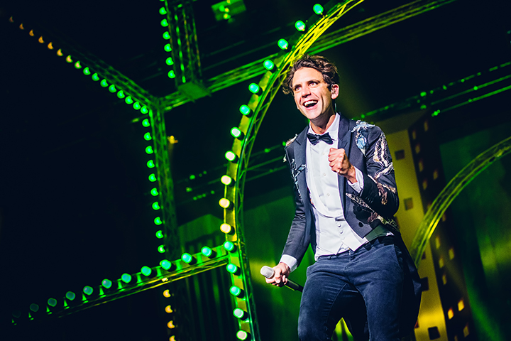 Mika @ Country Hall Liège, picture 12, photographed by Elke Briers - FrontView Magazine
