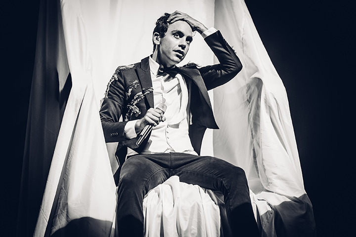 Mika @ Country Hall Liège, picture 16, photographed by Elke Briers - FrontView Magazine