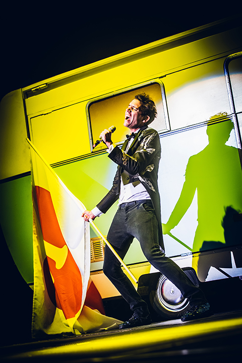 Mika @ Country Hall Liège, picture 20, photographed by Elke Briers - FrontView Magazine