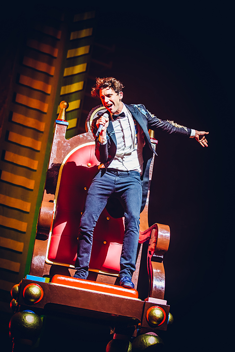 Mika @ Country Hall Liège, picture 25, photographed by Elke Briers - FrontView Magazine