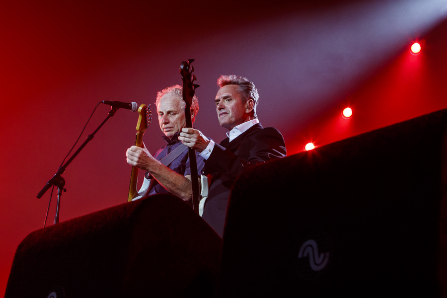 Doe Maar @ Lotto Arena, picture 16, photographed by Alex Wyckmans - FrontView Magazine