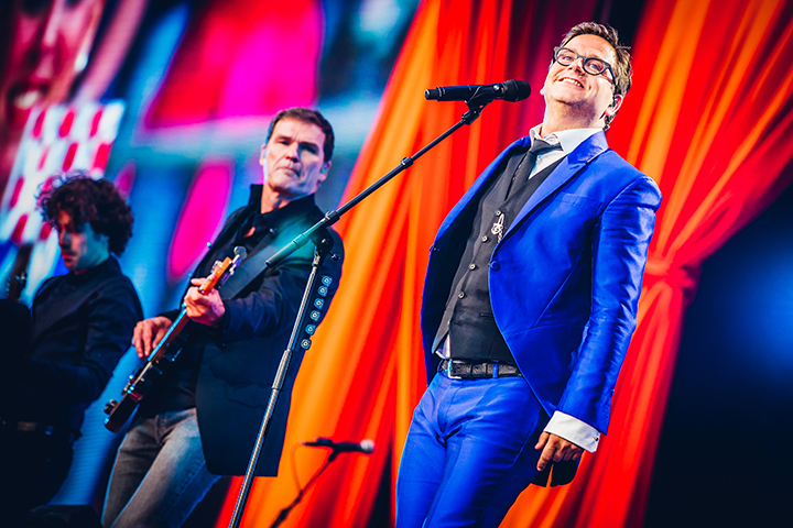 Guus Meeuwis - Groots met een zachte G @ Philips Stadion Eindhoven, foto 4, foto's door Elke Briers - FrontView Magazine