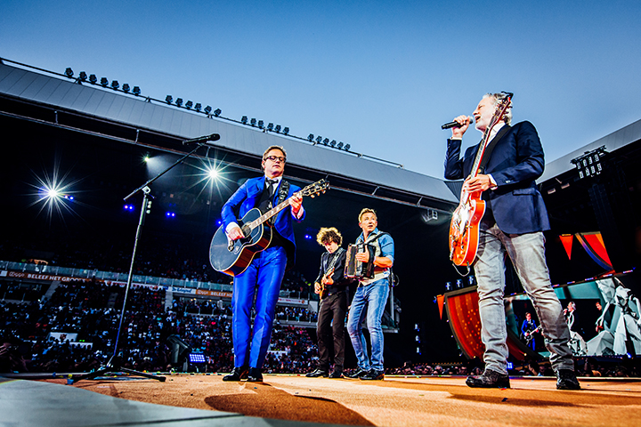 Guus Meeuwis - Groots met een zachte G @ Philips Stadion Eindhoven, foto 25, foto's door Elke Briers - FrontView Magazine