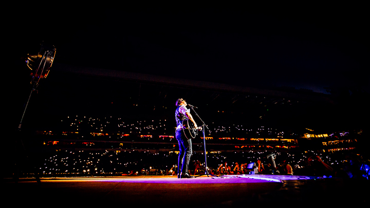 Guus Meeuwis - Groots met een zachte G @ Philips Stadion Eindhoven, foto 47, foto's door Elke Briers - FrontView Magazine