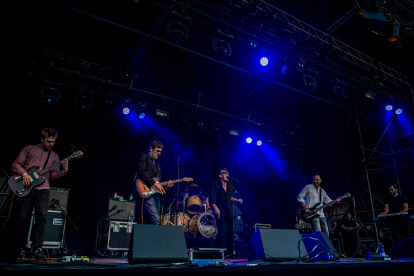 De Brassers Genk on Stage, picture 18, photographed by Luc Luyten - FrontView Magazine