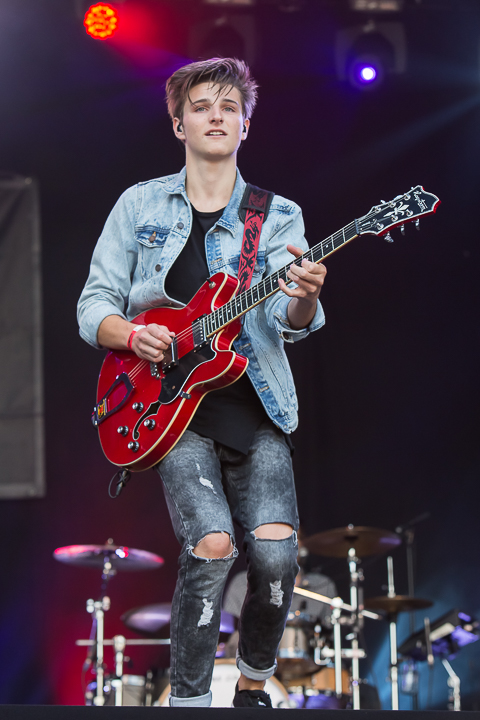 Bandits @ Genk on stage, picture 8, photographed by Marc Verdonck - FrontView Magazine