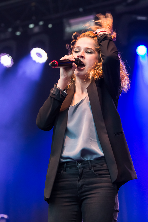 Laura Tesoro @ Genk on stage, picture 6, photographed by Marc Verdonck - FrontView Magazine