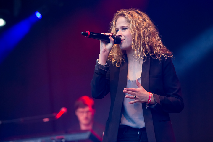 Laura Tesoro @ Genk on stage, picture 10, photographed by Marc Verdonck - FrontView Magazine
