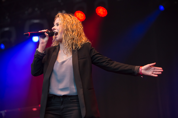 Laura Tesoro @ Genk on stage, picture 12, photographed by Marc Verdonck - FrontView Magazine