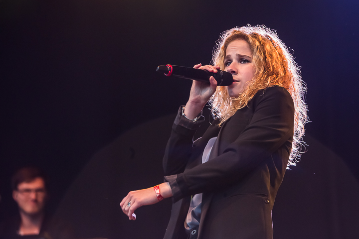 Laura Tesoro @ Genk on stage, picture 18, photographed by Marc Verdonck - FrontView Magazine