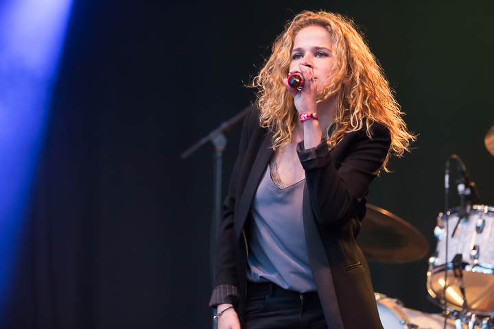 Laura Tesoro @ Genk on stage, picture 19, photographed by Marc Verdonck - FrontView Magazine