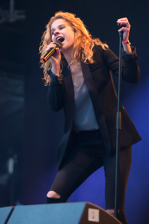Laura Tesoro @ Genk on stage, picture 20, photographed by Marc Verdonck - FrontView Magazine