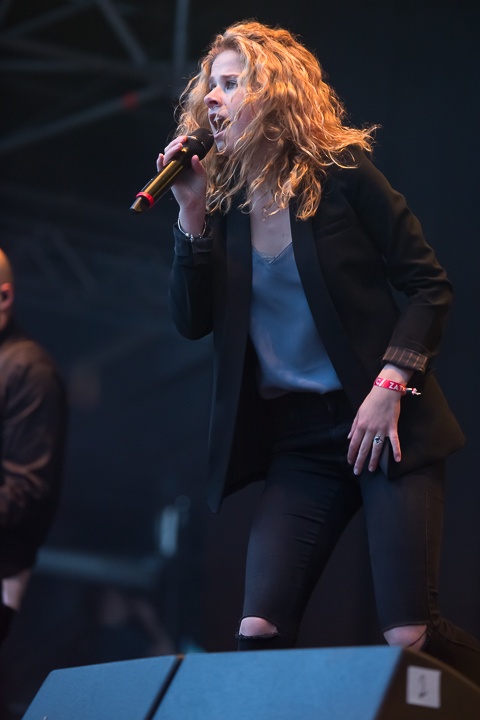 Laura Tesoro @ Genk on stage, picture 21, photographed by Marc Verdonck - FrontView Magazine