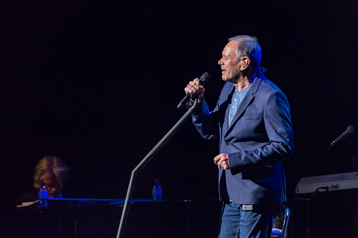 Rob de Nijs @ Casino Kursaal Oostende, picture 2, photographed by Guy Danneels - FrontView Magazine
