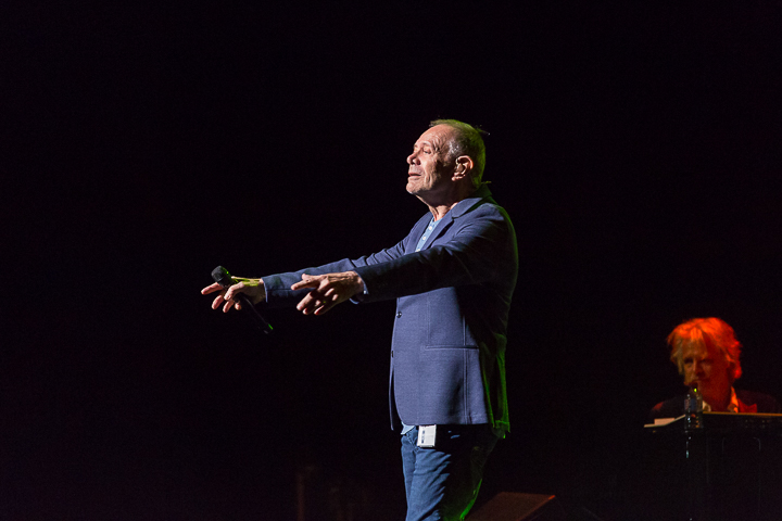 Rob de Nijs @ Casino Kursaal Oostende, picture 9, photographed by Guy Danneels - FrontView Magazine