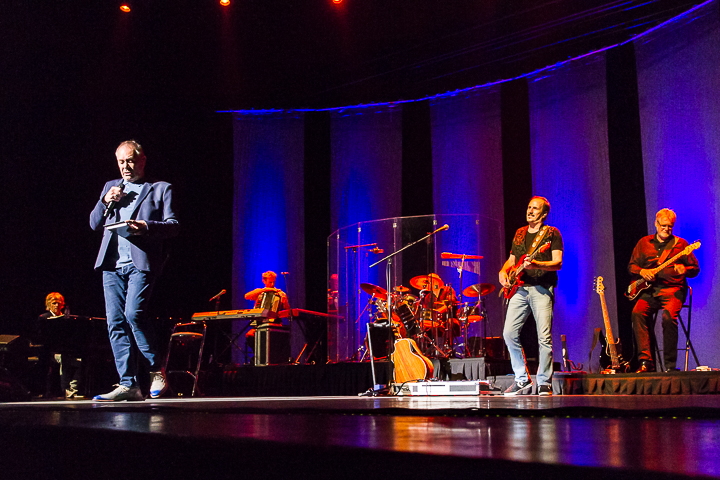 Rob de Nijs @ Casino Kursaal Oostende, picture 13, photographed by Guy Danneels - FrontView Magazine