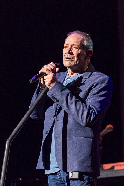 Rob de Nijs @ Casino Kursaal Oostende, picture 20, photographed by Guy Danneels - FrontView Magazine