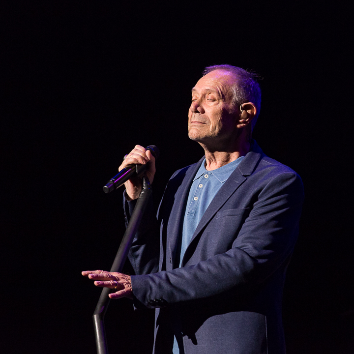 Rob de Nijs @ Casino Kursaal Oostende, picture 32, photographed by Guy Danneels - FrontView Magazine
