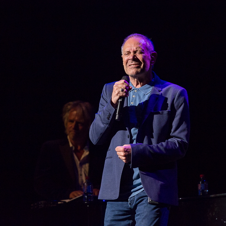 Rob de Nijs @ Casino Kursaal Oostende, picture 33, photographed by Guy Danneels - FrontView Magazine
