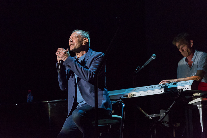 Rob de Nijs @ Casino Kursaal Oostende, picture 41, photographed by Guy Danneels - FrontView Magazine