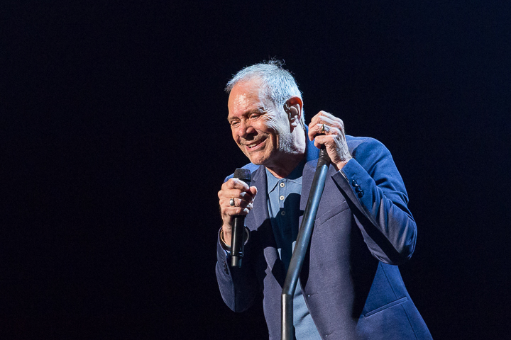 Rob de Nijs @ Casino Kursaal Oostende, picture 68, photographed by Guy Danneels - FrontView Magazine
