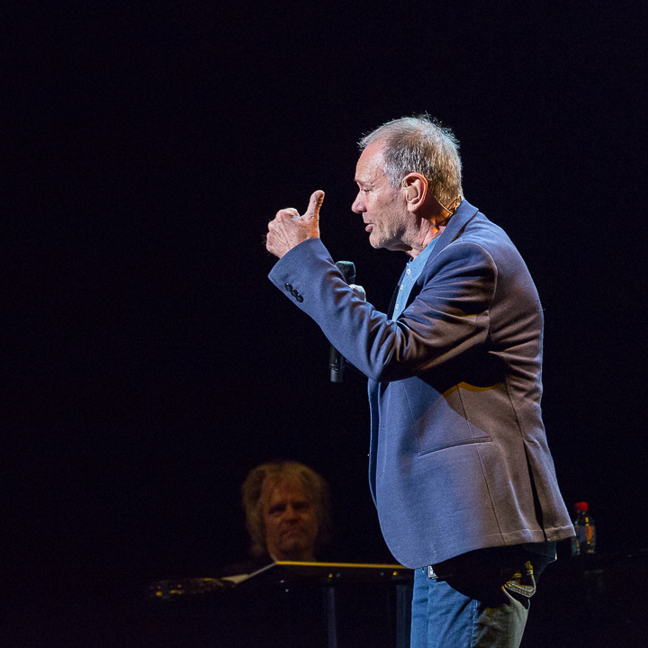 Rob de Nijs @ Casino Kursaal Oostende, picture 69, photographed by Guy Danneels - FrontView Magazine