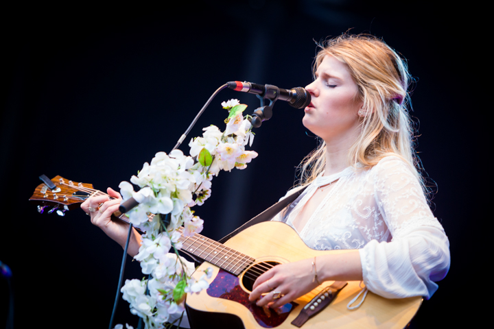 Emma Bale @ Genk on Stage, picture 2, photographed by Kristof Hayen - FrontView Magazine