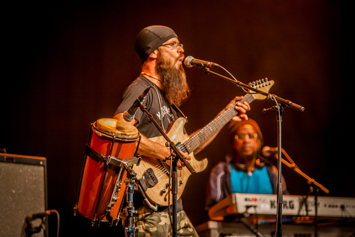 Harrison Stafford and the Professor Crew @ Festival Mundial, picture 3, photographed by Frank Bogers - FrontView Magazine