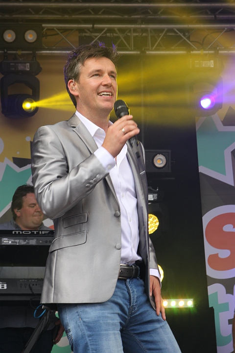 Vlaanderen Feest op het Plein @ Malle, picture 2, photographed by Heidi Elen - FrontView Magazine