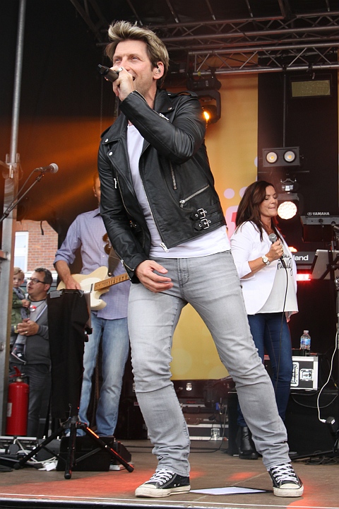 Vlaanderen Feest op het Plein @ Malle, picture 6, photographed by Heidi Elen - FrontView Magazine