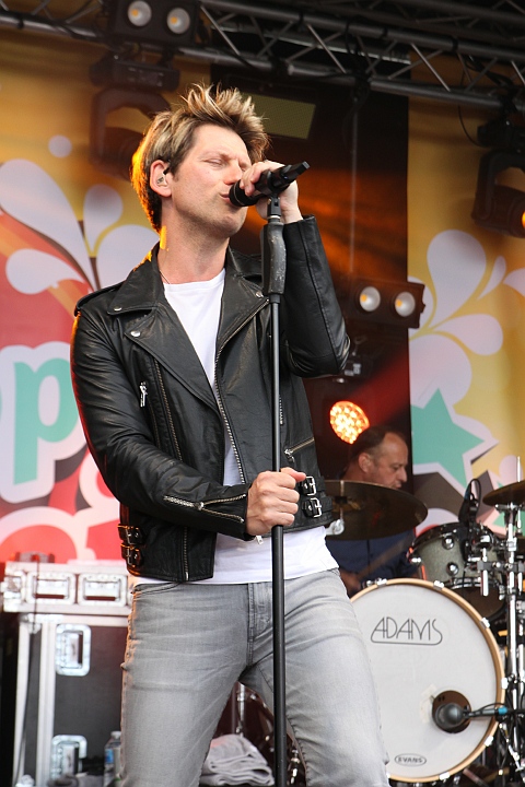 Vlaanderen Feest op het Plein @ Malle, picture 7, photographed by Heidi Elen - FrontView Magazine