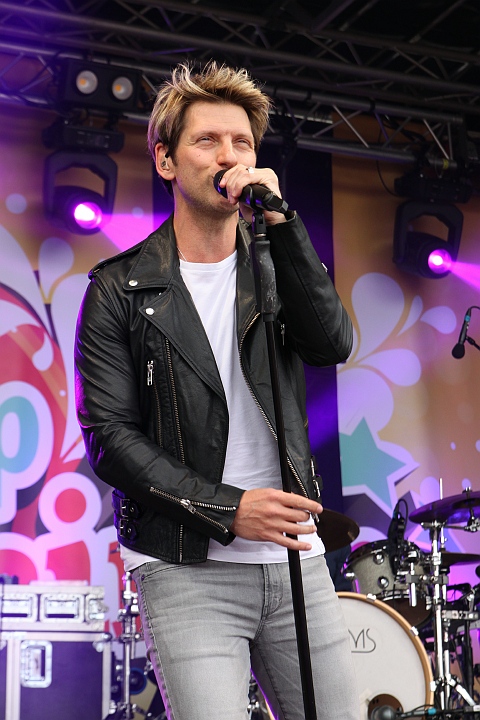 Vlaanderen Feest op het Plein @ Malle, picture 8, photographed by Heidi Elen - FrontView Magazine