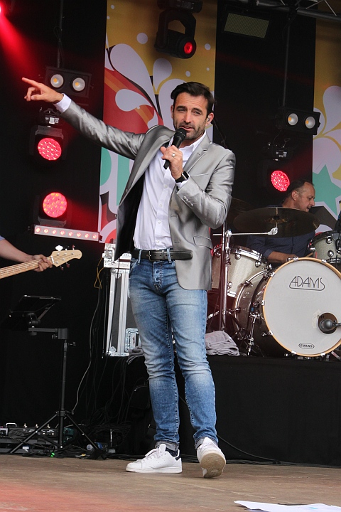 Vlaanderen Feest op het Plein @ Malle, picture 11, photographed by Heidi Elen - FrontView Magazine