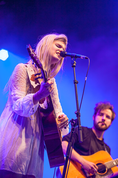 Emma Bale @ Rock Zottegem 2016, picture 2, photographed by Dorien Goetschalckx - FrontView Magazine