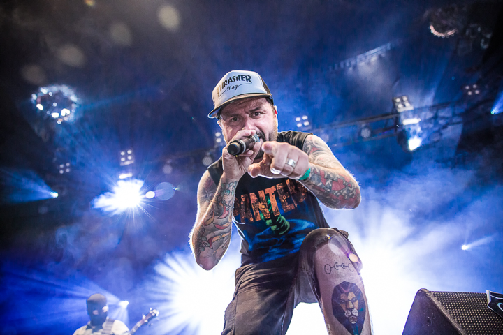 Fleddy Melculy @ Rock Zottegem 2016, picture 12, photographed by Dorien Goetschalckx - FrontView Magazine