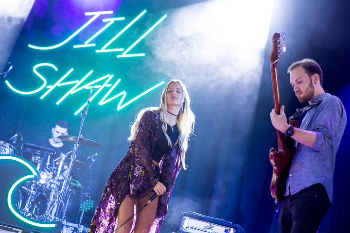 Jill Shaw @ Rock Zottegem 2016, picture 2, photographed by Dorien Goetschalckx - FrontView Magazine