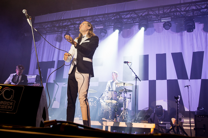 The Hives @ Rock Zottegem 2016, picture 1, photographed by Dorien Goetschalckx - FrontView Magazine