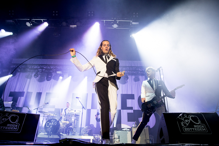The Hives @ Rock Zottegem 2016, picture 4, photographed by Dorien Goetschalckx - FrontView Magazine
